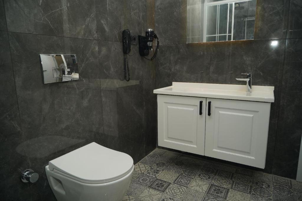 Park Milano Hotel İzmir Kültér fotó